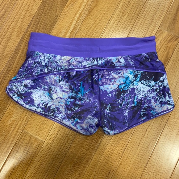 Reversible Ivivva shorts - Picture 2 of 4